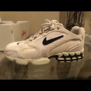 Stussy x Nike Airzoom Spiridon Fossil